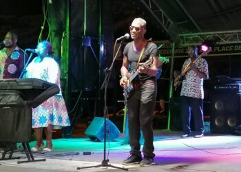 Palais de la culture Sawa : Une pléthore d&rsquo;artistes des 4 coins du pays donnent un concert pour clôturer l&rsquo;inauguration